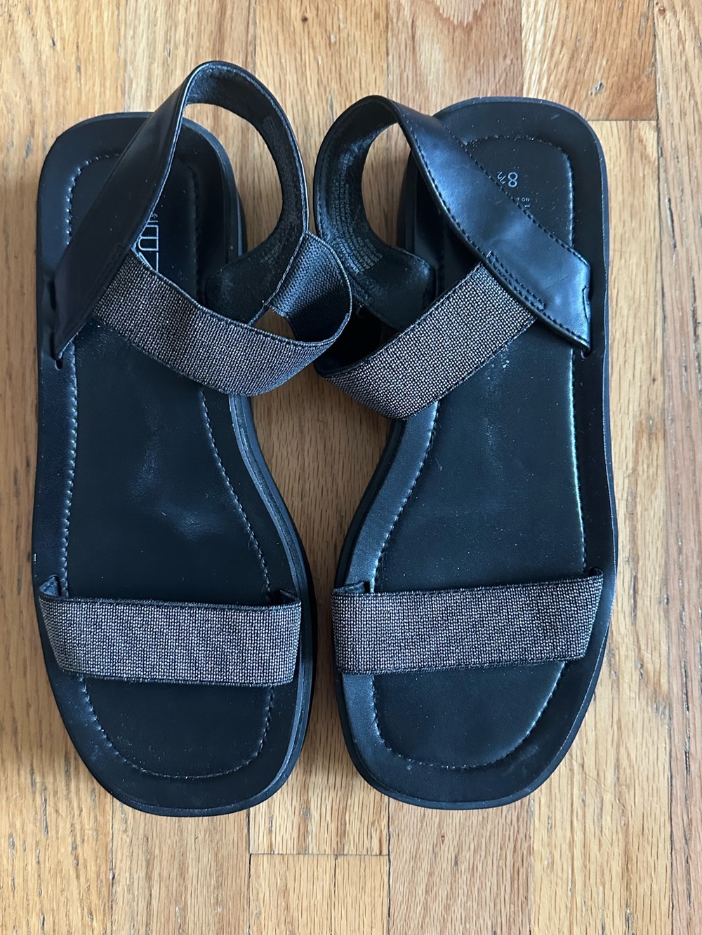 No Boundaries Black Sandals Womens Size 8.5